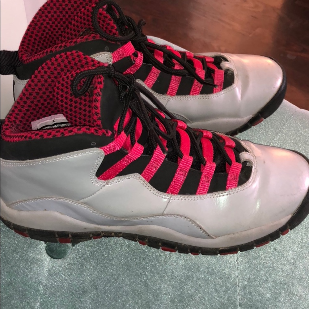 Air Jordan 10 Sneaker